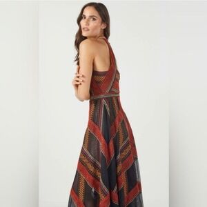 BCBGMaxazria Lilit Embroidered Handkerchief Dress‎ sz 6